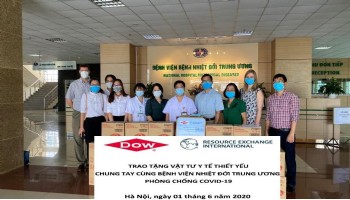 Dow Vietnam donates necessary medical supplies to the National Hospital for Tropical Diseases and Dong Nai General Hospital